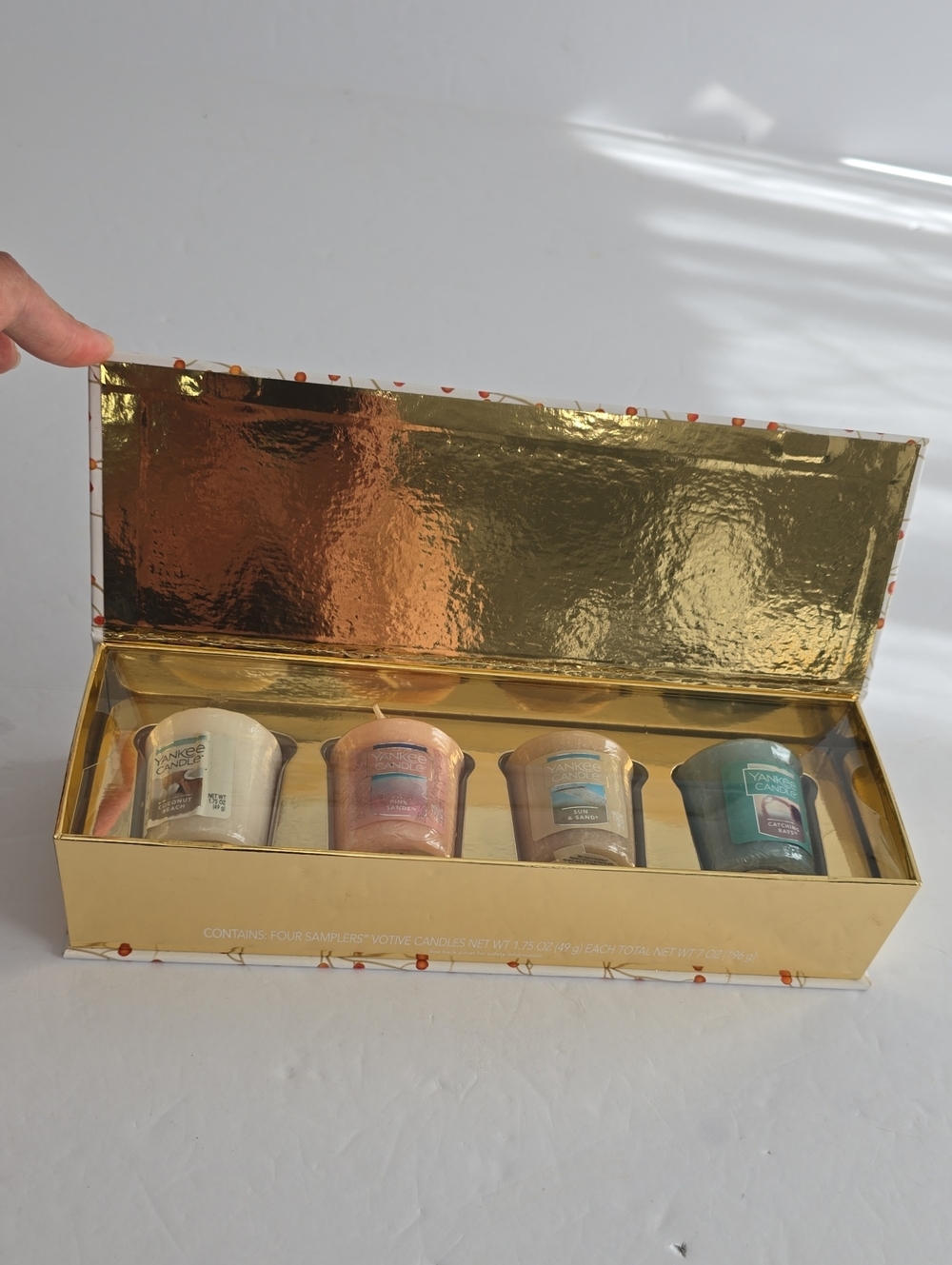 NIB Sealed Yankee Candle 4 Votive Beach Fragrance Samplers Gift Set Pink Sands